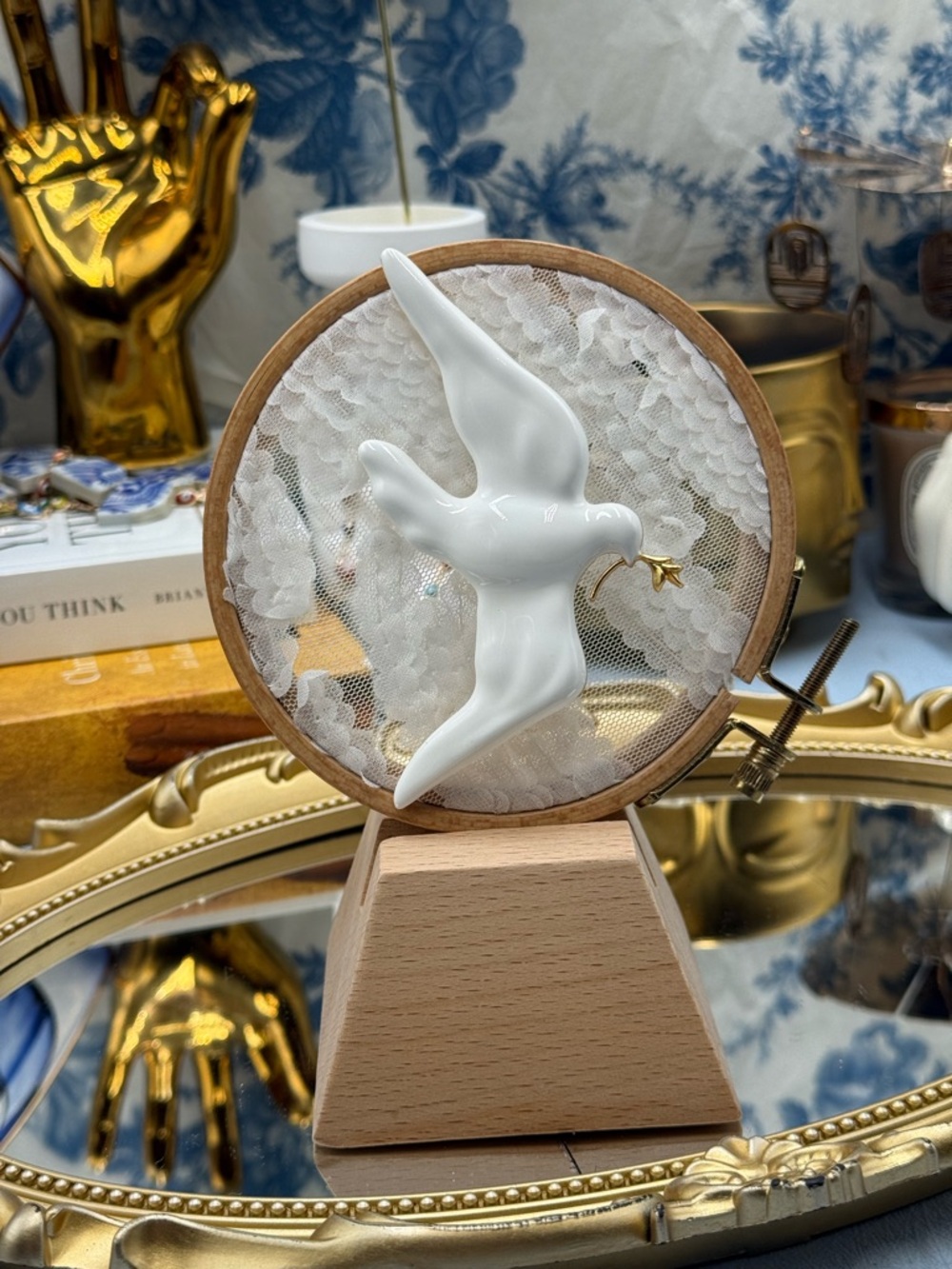 🆕 SCHIAPARELLI for Museum Gift Shop 🧿 NWOT White Dove Bird of Peace Brooch - Picture 10 of 16